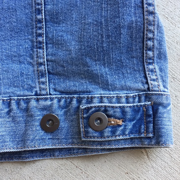 Uniqlo Relaxed Fit Denim Jacket - Picture 6 of 8